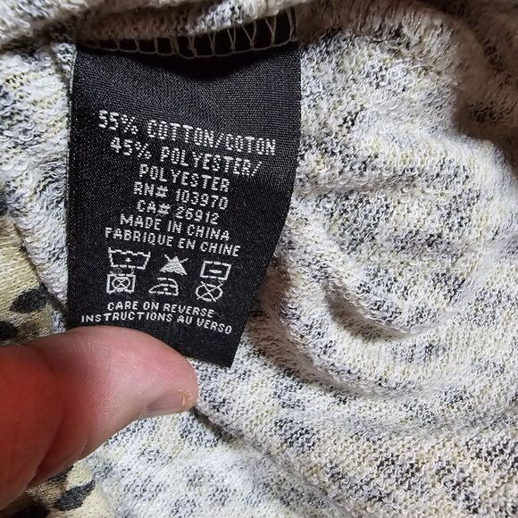 Women's shirt top small, tan with black dots, cheetah print brand obey - Picture 7 of 11